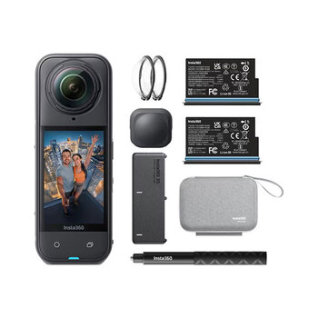 Insta360 X5 Videokamera (Essential Bundle)