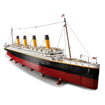LEGO Titanic (1:200)