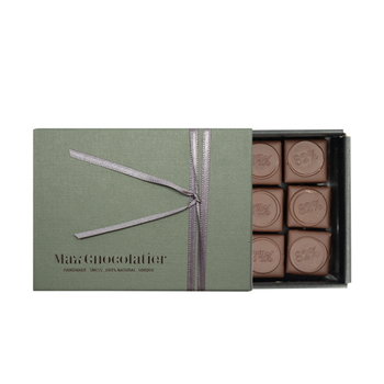 Max Chocolatier Schachtel mit 12 assortierten Exquisite Dark Ganache Pralinen