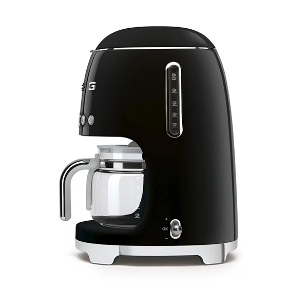 Smeg Filterkaffeemaschine im 50er Retro-StilBild